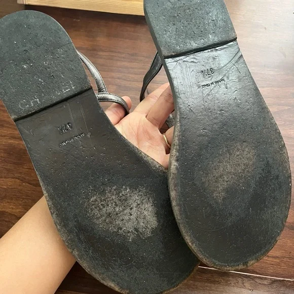 CHANEL Black Quilted Sandals Slip-On Comfort - Picture 7 of 10